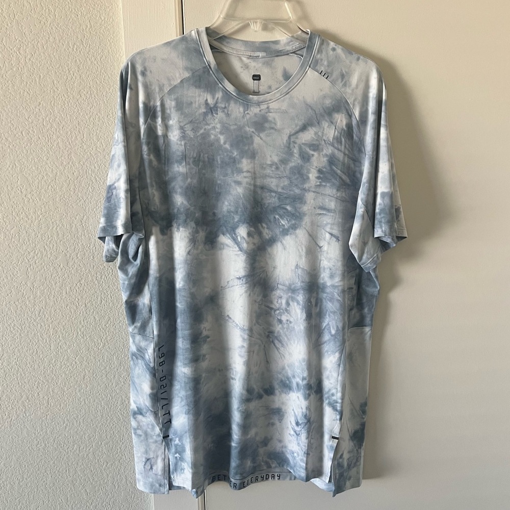 Men’s Lululemon Always Agile XL shirt